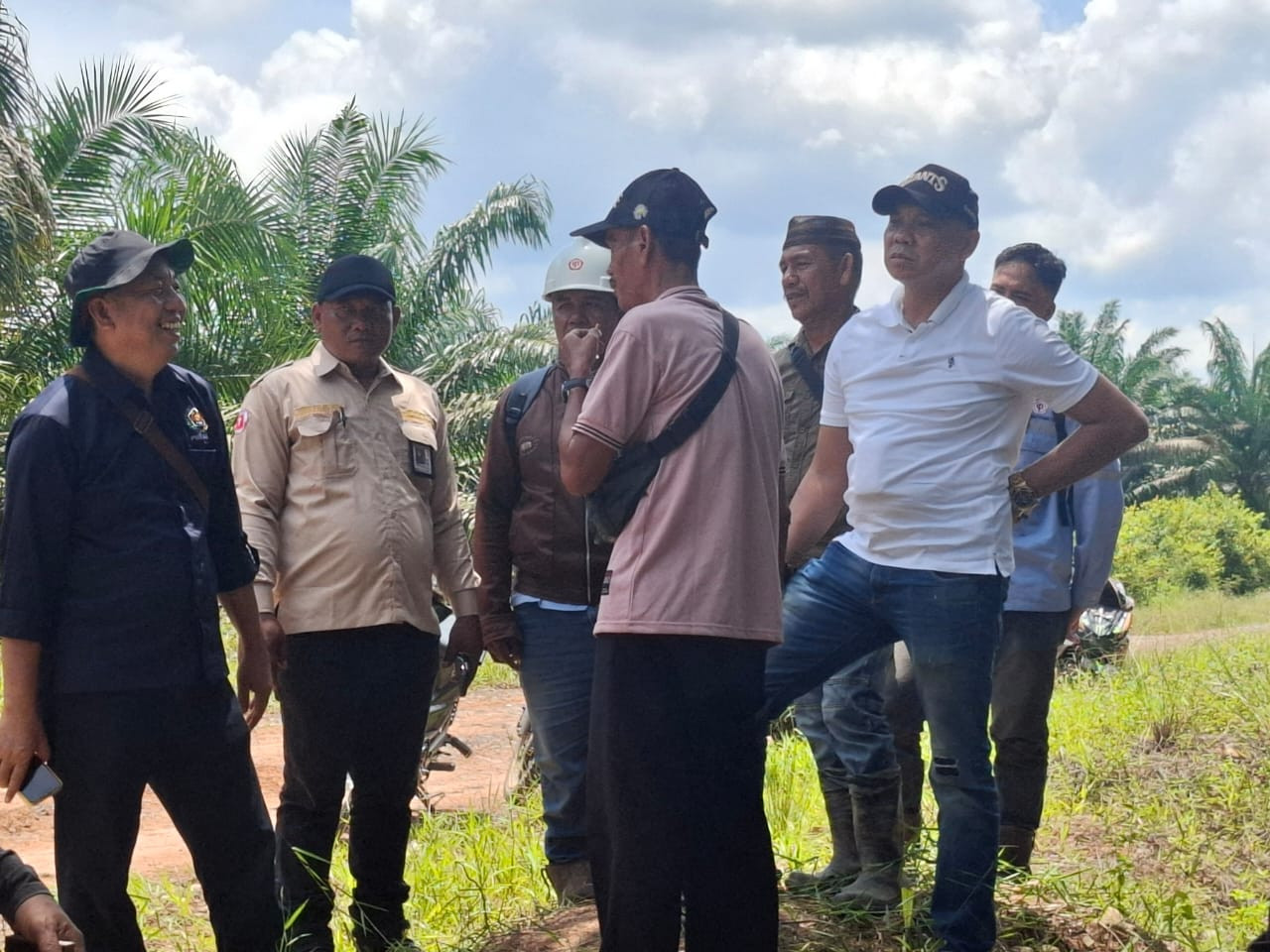 Warga Desa Sangga  Portal Perkebunan Sawit,Diduga Kepemilikan Surat PT.Pinago Utama Tbk Palsu ?